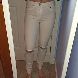 NWOT white ripped full length skinny jeans